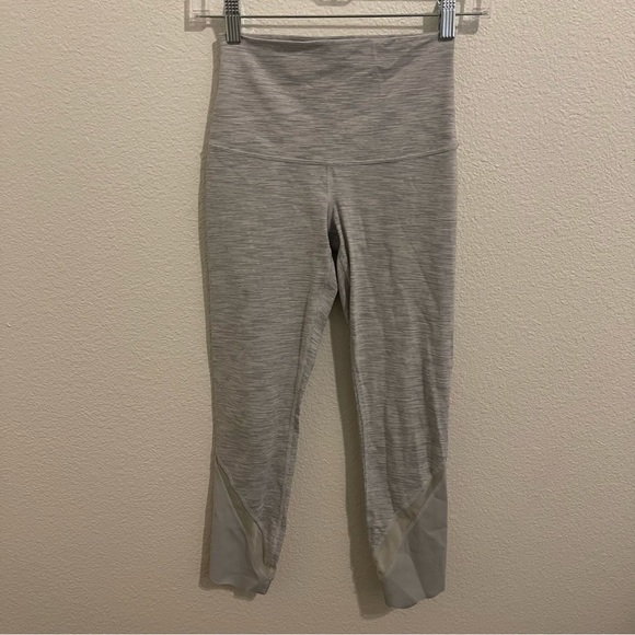 Lululemon Wunder Under 23” Crop Leggings Light Grey High Rise - Picture 3 of 9